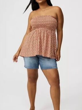 Torrid NWT - Plus Size 1X - Smocked Strapless Geo Print Babydoll Top in Rust